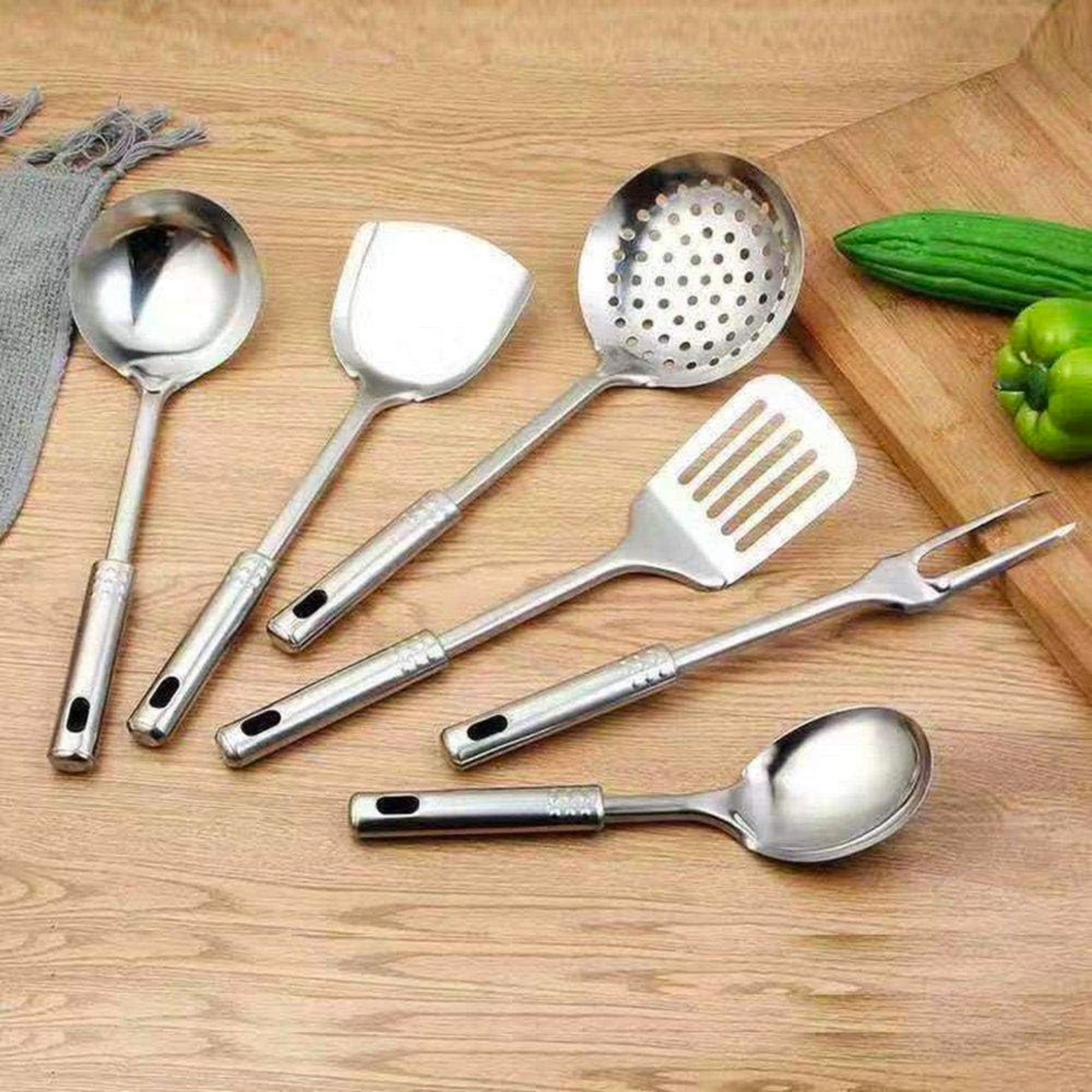 I 50 utensili indispensabili per la cucina
